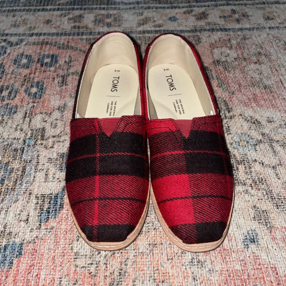 TOMS Red Plaid Felt on Leather Shoes - Size 6